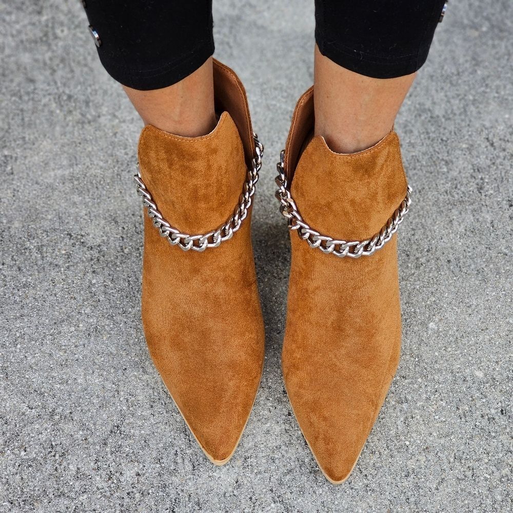 Tan Women’s Faux Suede Chelsea Boots Block Heel with Silver Chain Detail - Picture 3 of 5